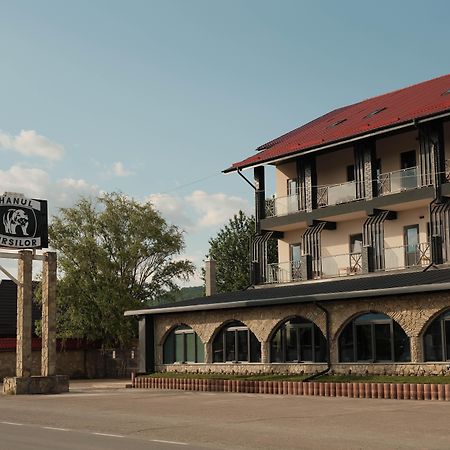 Hanul Ursilor Targu Neamt Exterior photo